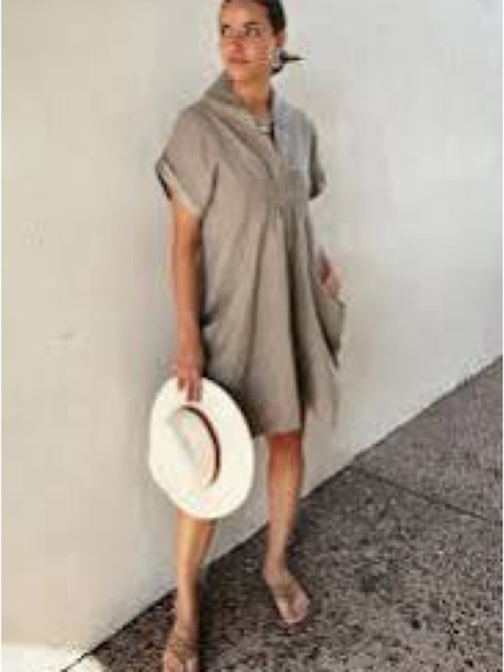 Relaxed Short Sleeve Shift Dress in Taupe